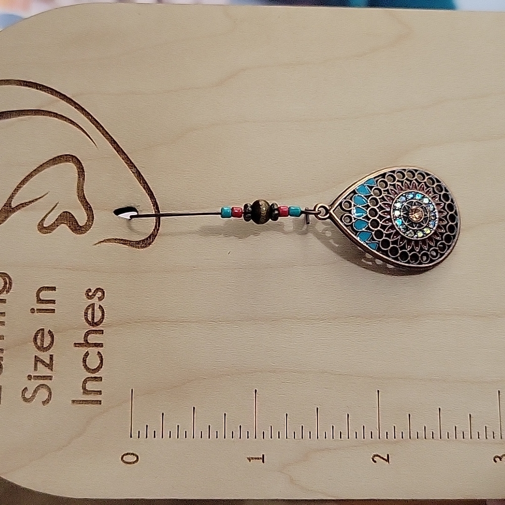 Hollow Cut Medallion Drop Western Bling Earrings - Picture 3 of 6